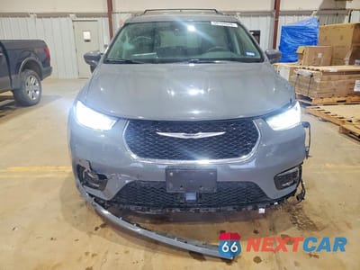 Piąte zdjęcie samochodu w środku: 2022 CHRYSLER PACIFICA TOURING L VIN:2C4RC1BG3NR125747 - miniatura