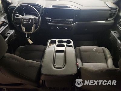 Zdjęcie 8 z 12 samochodu: 2022 GMC SIERRA K1500 SLE VIN:3GTUUBED8NG555374 - miniatura