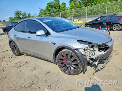 Czwarte zdjęcie samochodu z boku: 2024 TESLA MODEL Y VIN:7SAYGDEF5RA333070 - miniatura