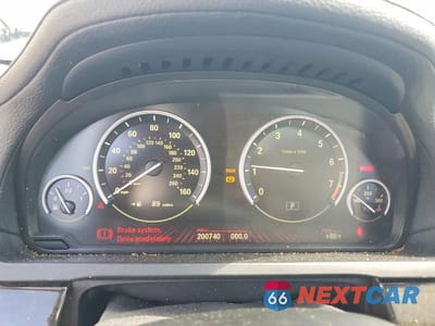 Zdjęcie 9 z 12 samochodu: 2012 BMW 740 LI VIN:WBAKB4C56CC576533 - miniatura