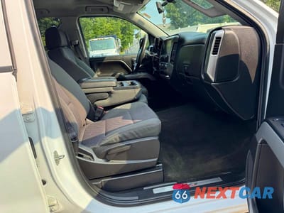 Zdjęcie 9 z 12 samochodu: 2017 CHEVROLET SILVERADO K1500 LT VIN:1GCVKREC1HZ142730 - miniatura
