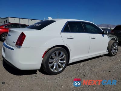 Trzecie zdjęcie samochodu z tyłu: 2019 CHRYSLER 300 TOURING VIN:2C3CCAAG1KH590427 - miniatura