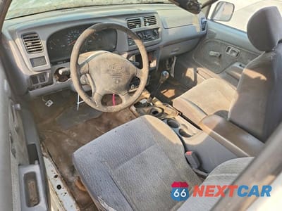 Zdjęcie 8 z 12 samochodu: 1998 NISSAN FRONTIER XE VIN:1N6DD26S1WC381386 - miniatura