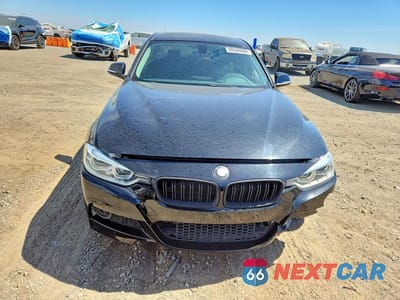 Piąte zdjęcie samochodu w środku: 2016 BMW 320 I VIN:WBA8A9C54GK618557 - miniatura