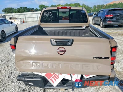 Zdjęcie 6 z 12 samochodu: 2024 NISSAN FRONTIER PRO-4X VIN:1N6ED1EK2RN616998 - miniatura