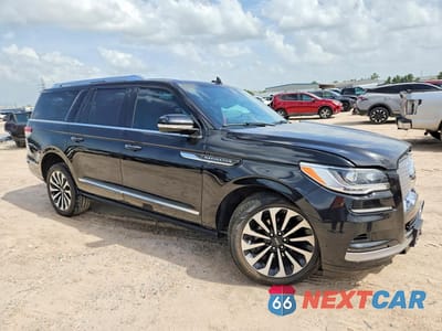 Czwarte zdjęcie samochodu z boku: 2022 LINCOLN NAVIGATOR L RESERVE VIN:5LMJJ3KT0NEL08444 - miniatura