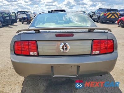 Zdjęcie 6 z 12 samochodu: 2005 FORD MUSTANG VIN:1ZVFT80N955169873 - miniatura