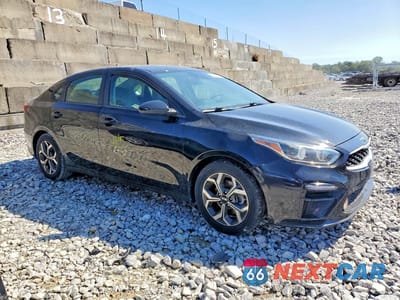 Czwarte zdjęcie samochodu z boku: 2021 KIA FORTE LXS VIN:3KPF24AD6ME315766 - miniatura