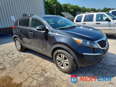 Czwarte zdjęcie samochodu z boku: 2011 KIA SPORTAGE LX VIN:KNDPBCA27B7101783 - miniatura