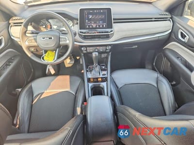 Zdjęcie 8 z 13 samochodu: 2025 JEEP COMPASS LATITUDE VIN:3C4NJDBN7ST522486 - miniatura