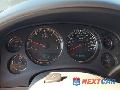 Zdjęcie 9 z 14 samochodu: 2007 CHEVROLET SUBURBAN K1500 VIN:1GNFK16387R349609 - miniatura
