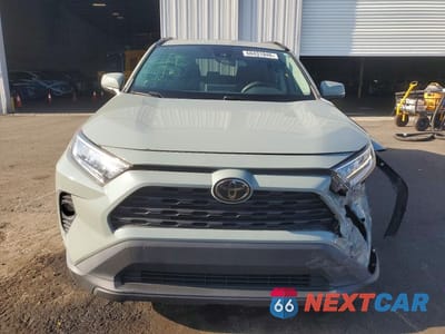 Piąte zdjęcie samochodu w środku: 2021 TOYOTA RAV4 XLE VIN:2T3W1RFV8MW130611 - miniatura