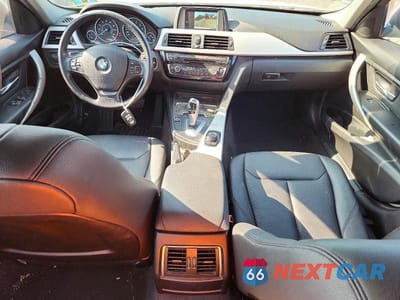 Zdjęcie 8 z 12 samochodu: 2018 BMW 320 XI VIN:WBA8A3C54JA499628 - miniatura