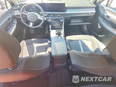 Zdjęcie 8 z 12 samochodu: 2025 HYUNDAI SONATA SEL VIN:KMHL64JA5SA436636 - miniatura