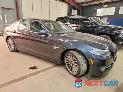 Czwarte zdjęcie samochodu z boku: 2013 BMW 535 XI VIN:WBAFU7C51DDU75294 - miniatura