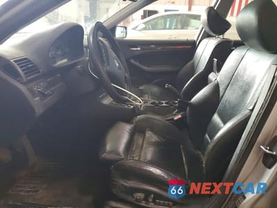 Zdjęcie 7 z 12 samochodu: 2003 BMW 325 XI VIN:WBAEU334X3PF59450 - miniatura