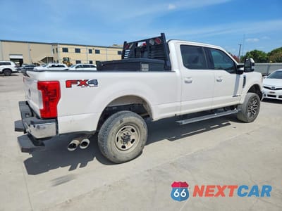 Trzecie zdjęcie samochodu z tyłu: 2017 FORD F250 SUPER DUTY VIN:1FT7W2BT2HEF10378 - miniatura