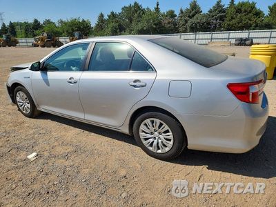 Drugie zdjęcie samochodu z przodu: 2014 TOYOTA CAMRY HYBRID LE VIN:4T1BD1FK5EU117547 - miniatura