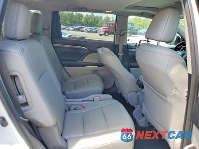 Zdjęcie 11 z 13 samochodu: 2018 TOYOTA HIGHLANDER LIMITED VIN:5TDYZRFH9JS273768 - miniatura