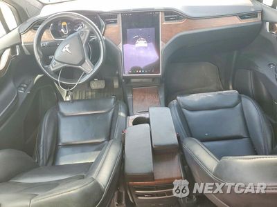 Zdjęcie 8 z 14 samochodu: 2020 TESLA MODEL X VIN:5YJXCDE28LF303587 - miniatura