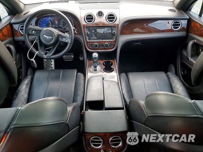 Zdjęcie 8 z 13 samochodu: 2017 BENTLEY BENTAYGA VIN:SJAAC2ZV9HC013881 - miniatura