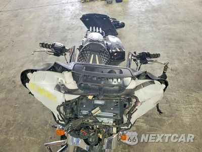 Piąte zdjęcie samochodu w środku: 2021 HARLEY-DAVIDSON FLHX VIN:1HD1KBC15MB607938 - miniatura