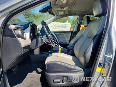 Zdjęcie 7 z 12 samochodu: 2018 TOYOTA RAV4 LIMITED VIN:JTMDFREV2JJ201659 - miniatura