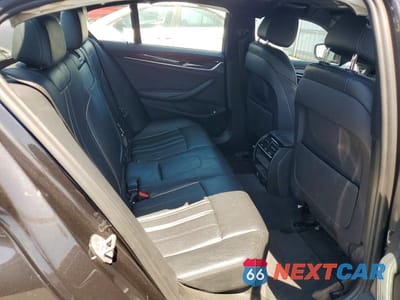 Zdjęcie 10 z 12 samochodu: 2018 BMW 530E VIN:WBAJA9C51JB033542 - miniatura
