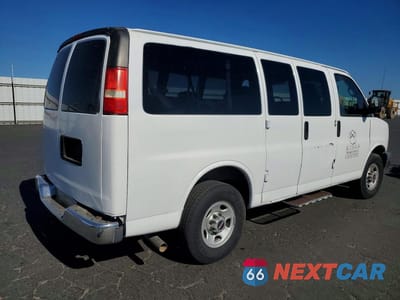Trzecie zdjęcie samochodu z tyłu: 2006 CHEVROLET EXPRESS G3500 VIN:1GAHG35U261198233 - miniatura