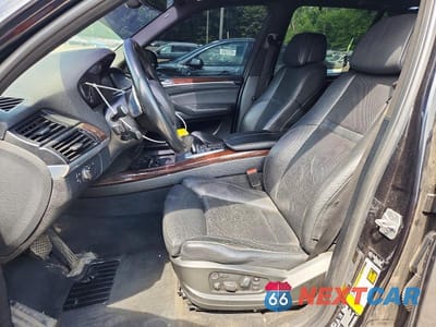 Zdjęcie 7 z 13 samochodu: 2013 BMW X5 XDRIVE50I VIN:5UXZV8C55D0C15993 - miniatura