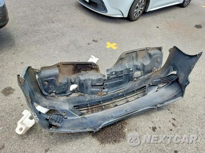 Zdjęcie 12 z 13 samochodu: 2005 TOYOTA CAMRY STANDARD VIN:JTDBE30K353002330 - miniatura