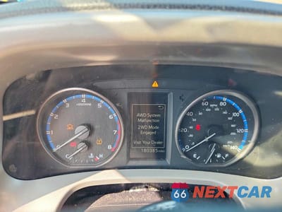 Zdjęcie 9 z 13 samochodu: 2018 TOYOTA RAV4 XLE VIN:2T3RFREV6JW803195 - miniatura
