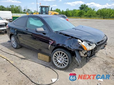 Czwarte zdjęcie samochodu z boku: 2008 FORD FOCUS SE VIN:1FAHP33N88W255839 - miniatura