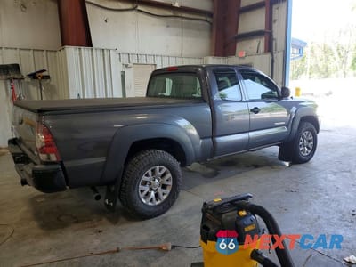 Trzecie zdjęcie samochodu z tyłu: 2011 TOYOTA TACOMA ACCESS CAB VIN:5TFUU4EN4BX018626 - miniatura