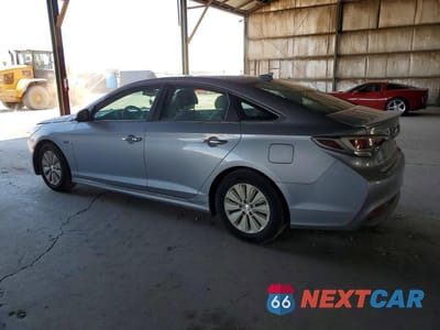 Drugie zdjęcie samochodu z przodu: 2016 HYUNDAI SONATA HYBRID SE VIN:KMHE24L15GA014150 - miniatura