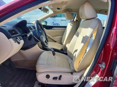 Zdjęcie 7 z 12 samochodu: 2015 VOLKSWAGEN PASSAT S VIN:1VWAS7A37FC122407 - miniatura