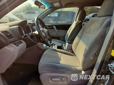 Zdjęcie 7 z 13 samochodu: 2011 TOYOTA HIGHLANDER BASE VIN:5TDBK3EHXBS051380 - miniatura