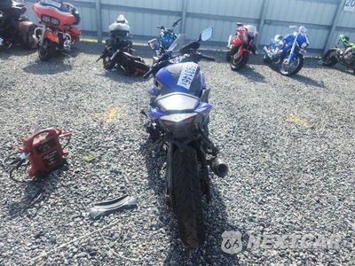 Czwarte zdjęcie samochodu z boku: 2024 YAMAHA YZFR3 A VIN:MH3RH18Y0RK016847 - miniatura
