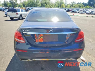 Zdjęcie 6 z 12 samochodu: 2018 MERCEDES-BENZ E 300 VIN:WDDZF4JB1JA446432 - miniatura