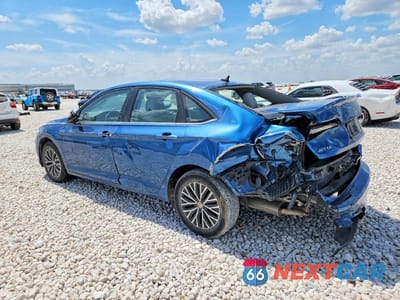 Drugie zdjęcie samochodu z przodu: 2020 VOLKSWAGEN JETTA VIN:3VWCB7BU9LM045923 - miniatura