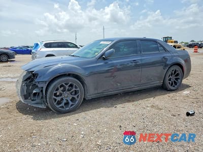 2019 CHRYSLER 300 S 2C3CCABG3KH559565 - główne zdjęcie licytacji z USA - miniatura