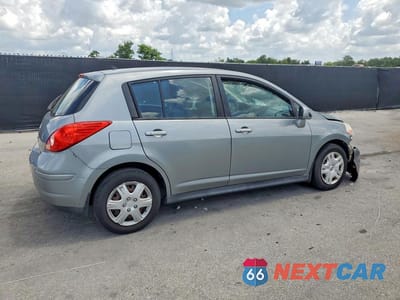 Trzecie zdjęcie samochodu z tyłu: 2010 NISSAN VERSA 1.8 S VIN:3N1BC1CPXAL462796 - miniatura