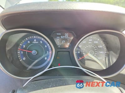 Zdjęcie 9 z 12 samochodu: 2011 HYUNDAI ELANTRA LIMITED VIN:5NPDH4AE1BH076411 - miniatura
