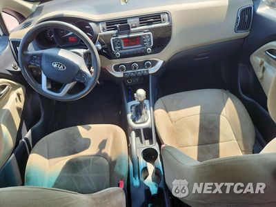 Zdjęcie 8 z 12 samochodu: 2016 KIA RIO LX VIN:KNADM4A31G6608989 - miniatura