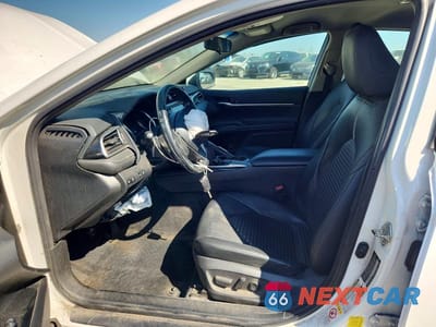 Zdjęcie 7 z 12 samochodu: 2018 TOYOTA CAMRY SE VIN:4T1B11HK9JU078848 - miniatura