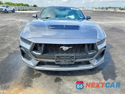 Piąte zdjęcie samochodu w środku: 2026 FORD MUSTANG GT VIN:1FA6P8CF9T5407719 - miniatura