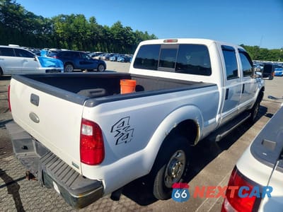 Trzecie zdjęcie samochodu z tyłu: 2011 FORD F250 SUPER DUTY VIN:1FT7W2B68BEC77088 - miniatura