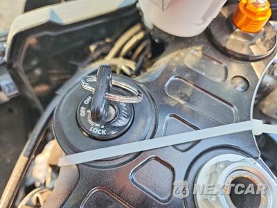 Zdjęcie 8 z 9 samochodu: 2024 YAMAHA YZFR7 VIN:JYARM38E5RA009759 - miniatura