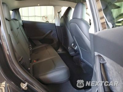 Zdjęcie 10 z 13 samochodu: 2024 TESLA MODEL Y VIN:7SAYGDEE4RA322066 - miniatura
