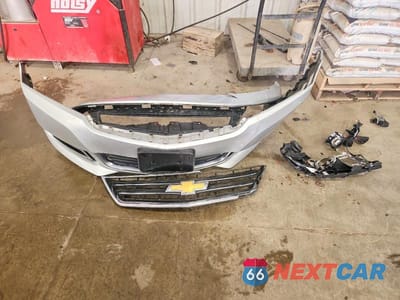 Zdjęcie 12 z 13 samochodu: 2018 CHEVROLET IMPALA LT VIN:2G1105S32J9102442 - miniatura
